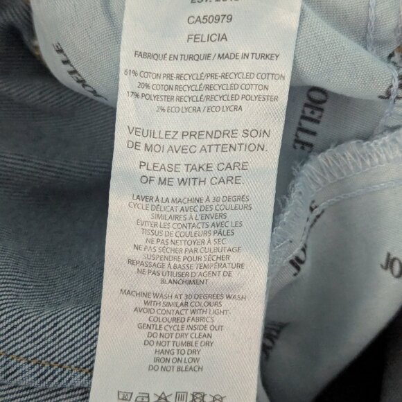 Joelle Jeans - Picture 9 of 11